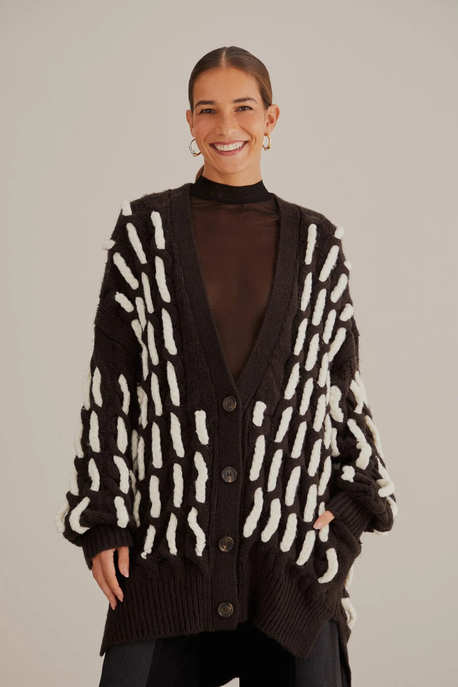  BLACK AND WHITE TEXTURED KNIT CARDIGAN