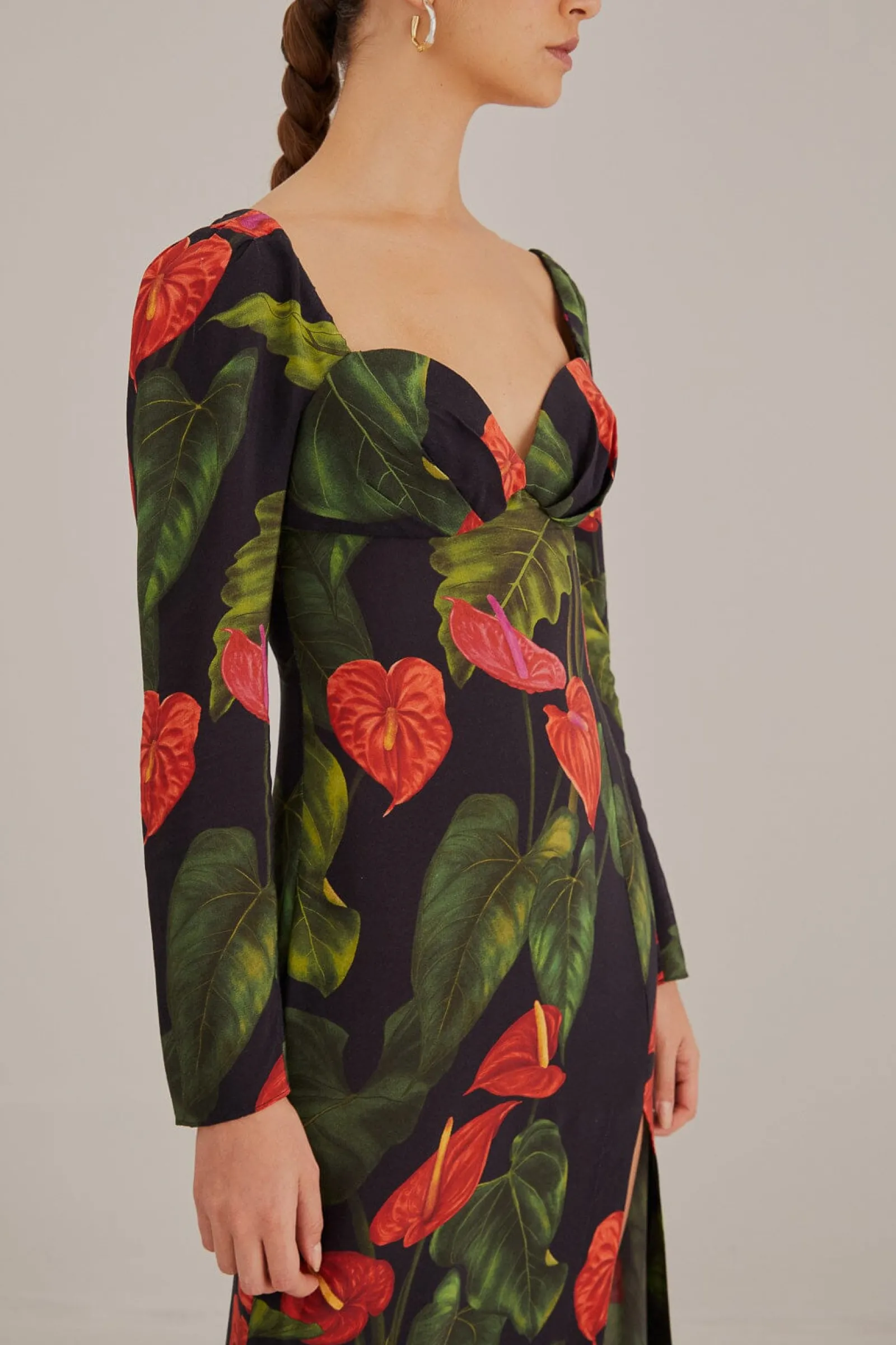 BLACK ANTHURIUM SLIT MIDI DRESS