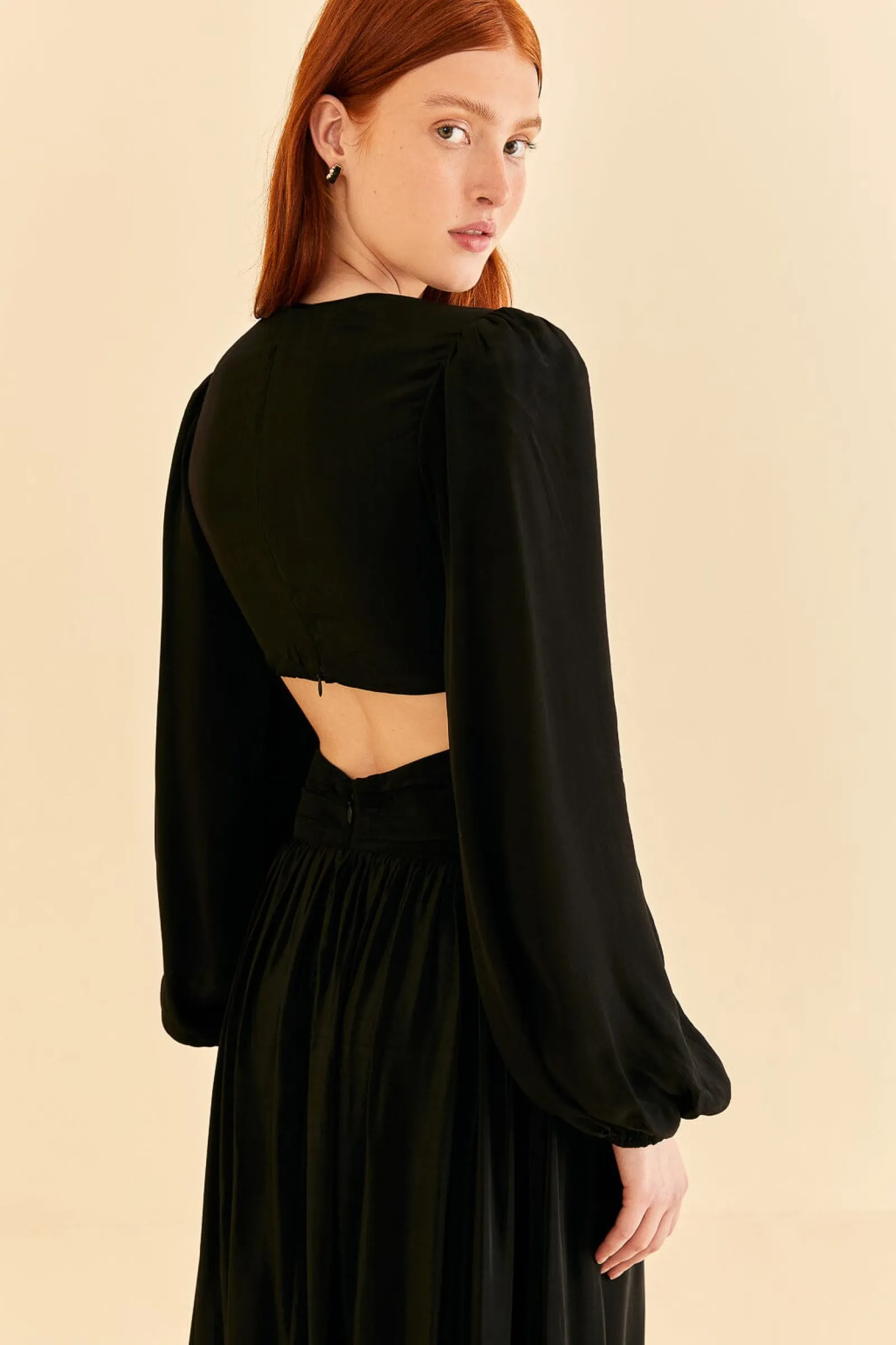 BLACK CUT OUT LONG SLEEVE MAXI DRESS