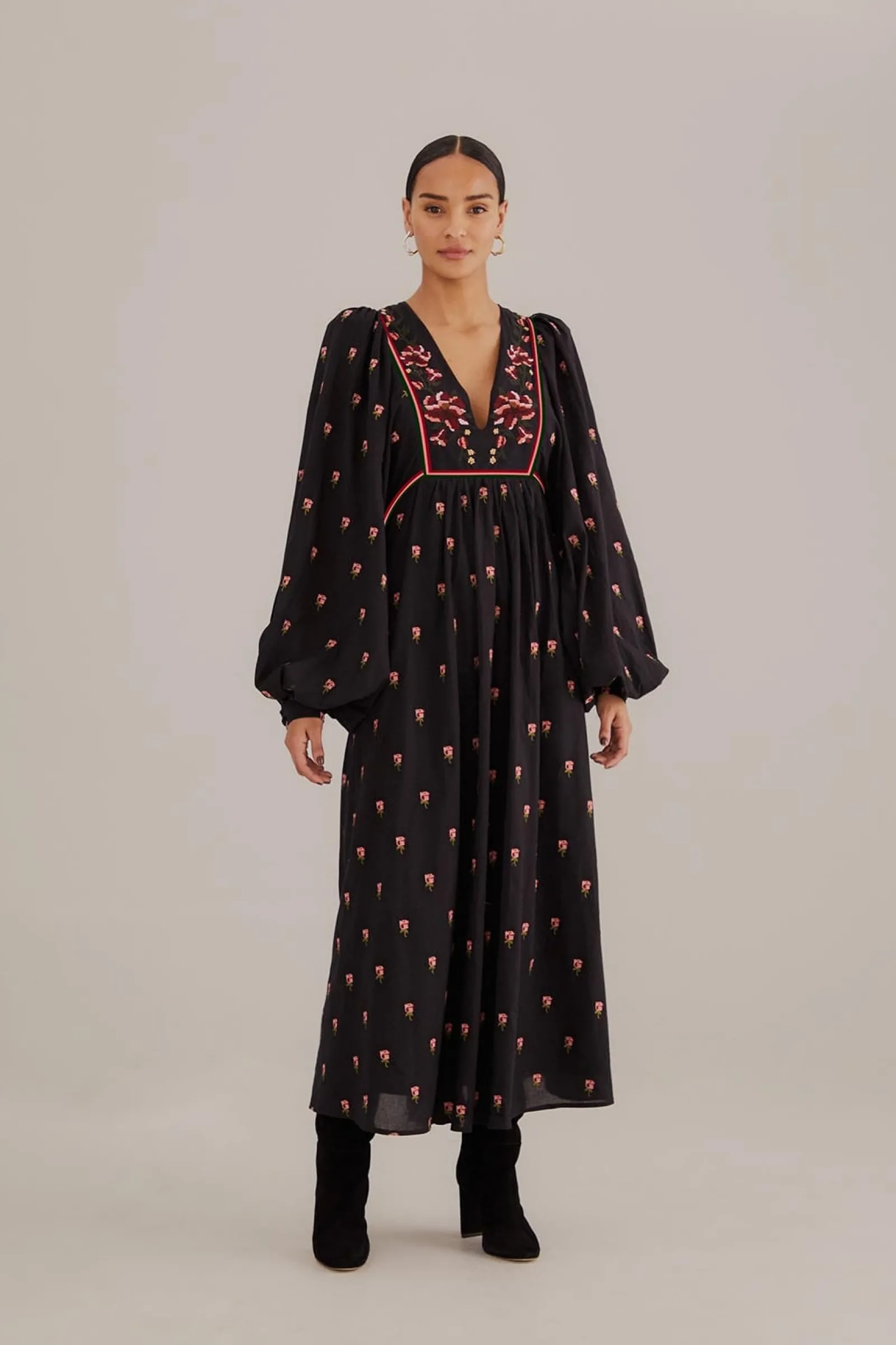 BLACK FLORAL EMBROIDERED V NECK MAXI DRESS
