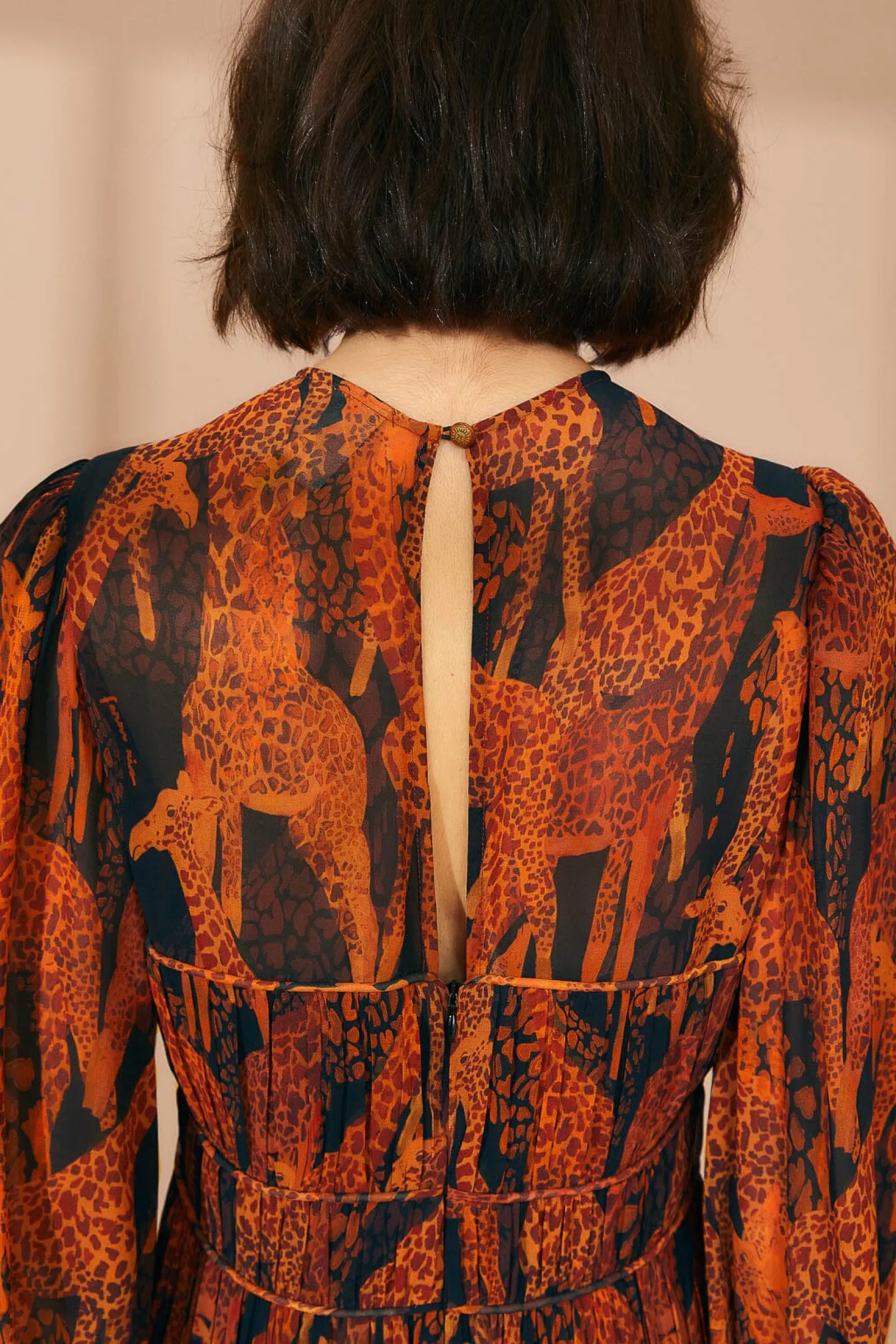 BLACK GIRAFFES PUFF SLEEVE MAXI DRESS