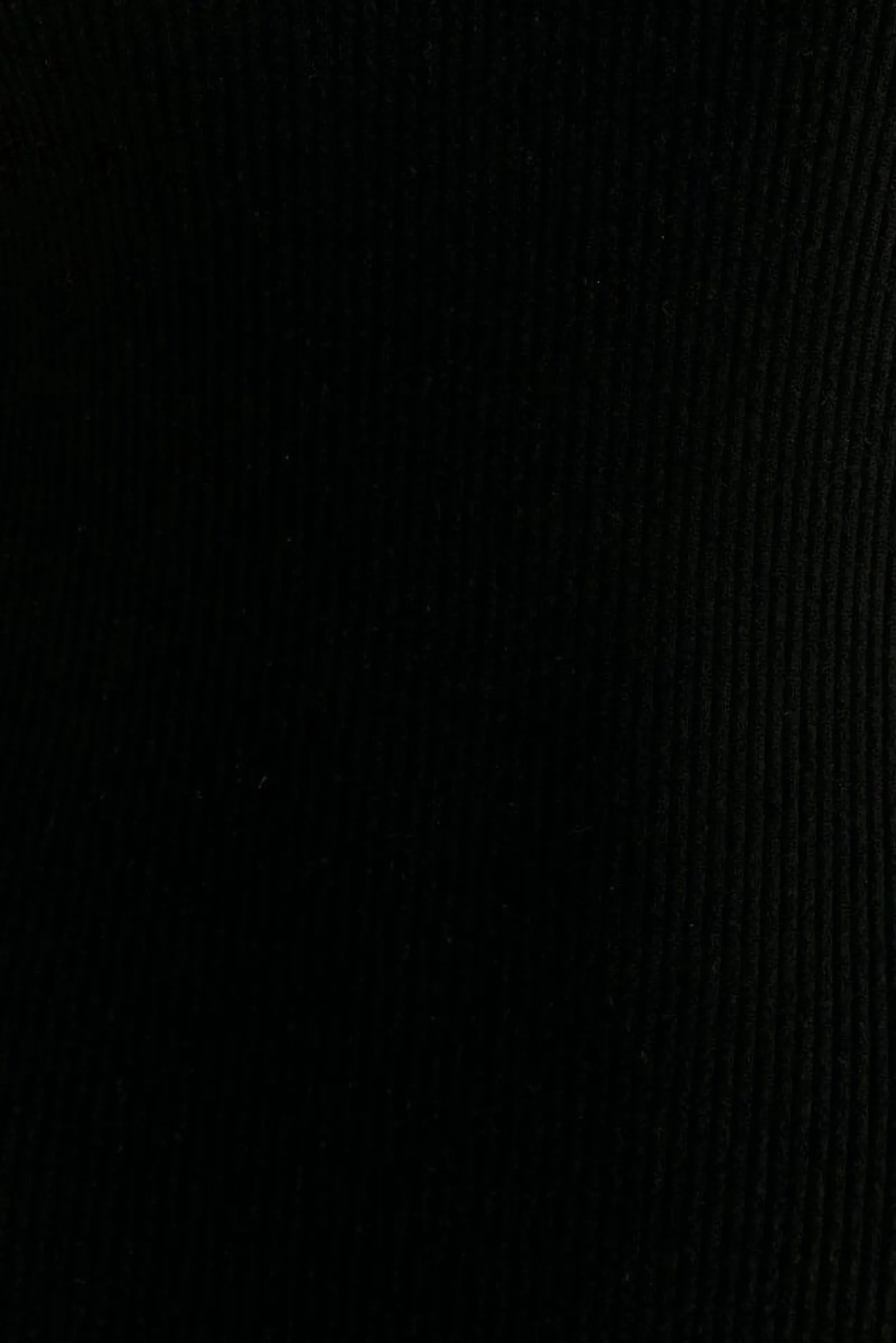 BLACK HEART NECKLINE KNIT DRESS