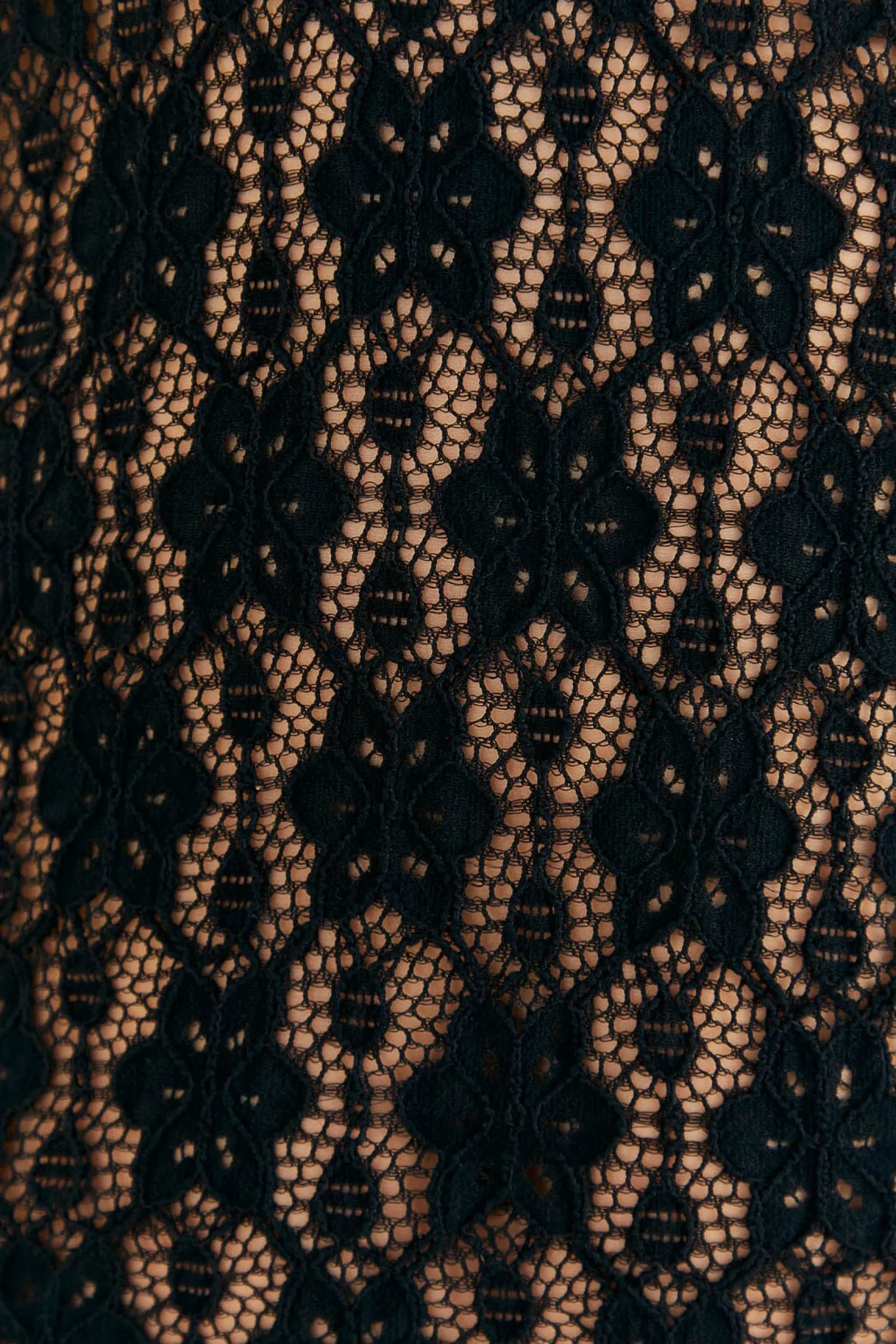 BLACK LACE LONG SLEEVE BLOUSE