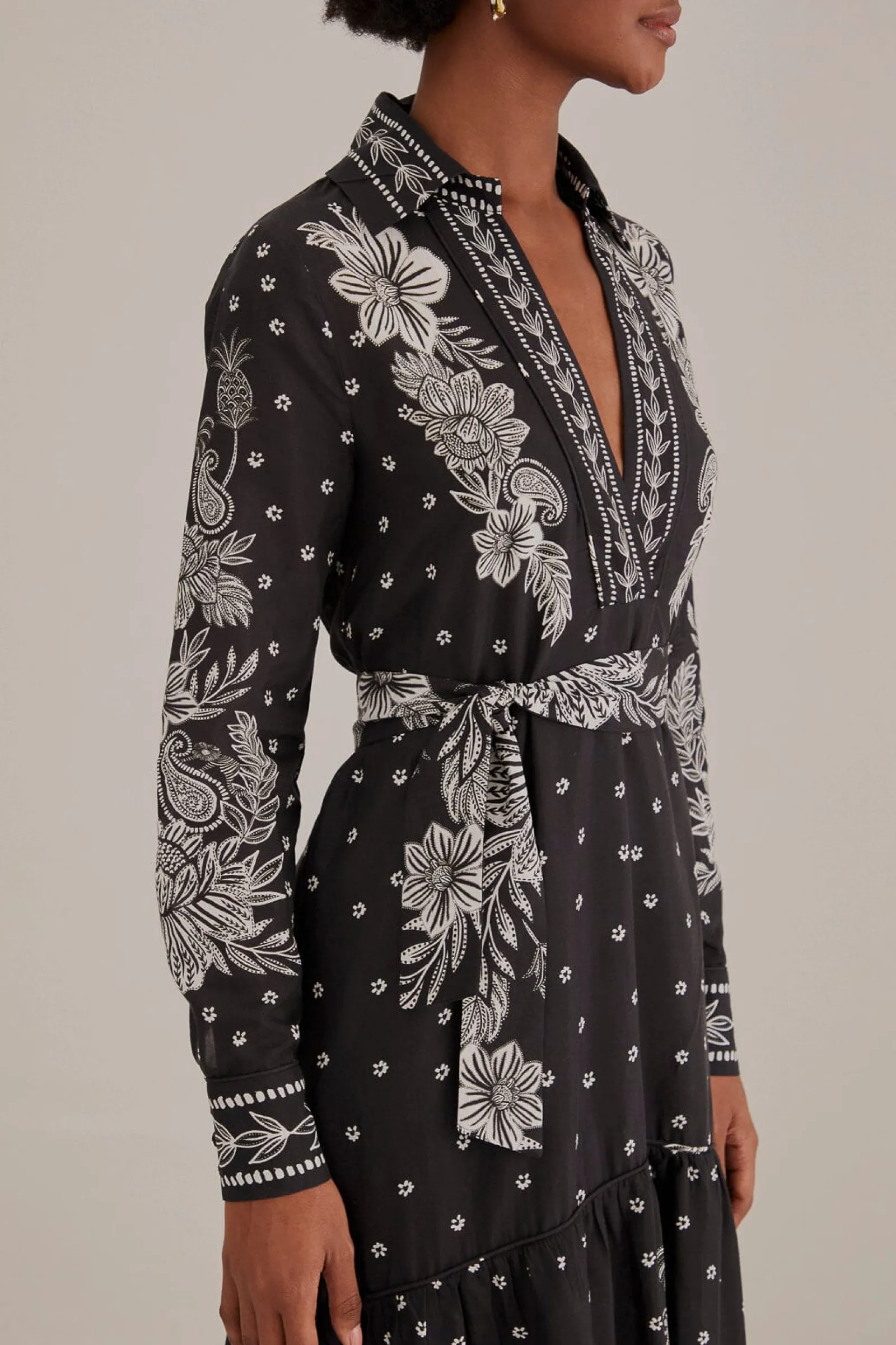 BLACK PAISLEY BLOOM MAXI DRESS