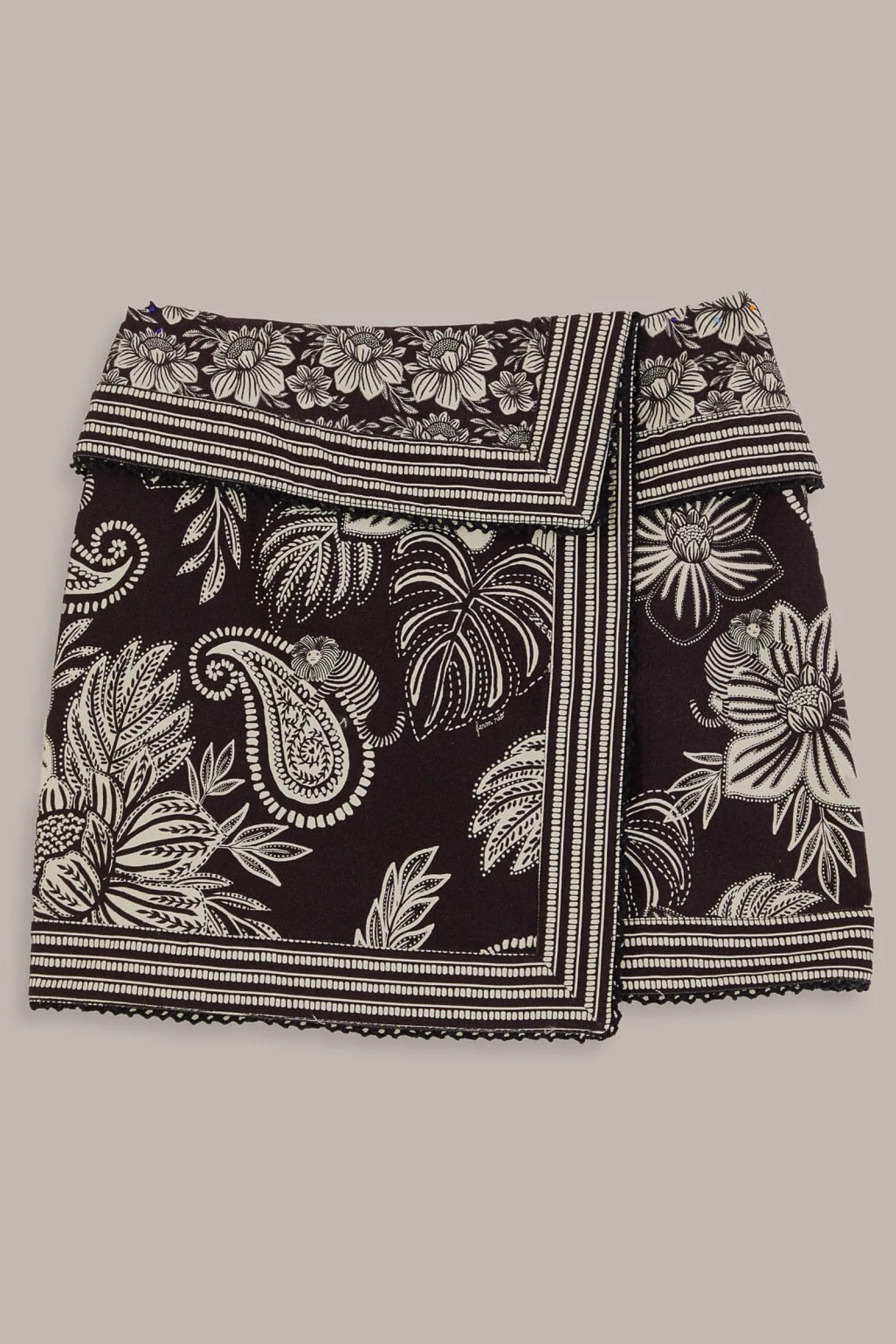 BLACK PAISLEY BLOOM MINI SKIRT