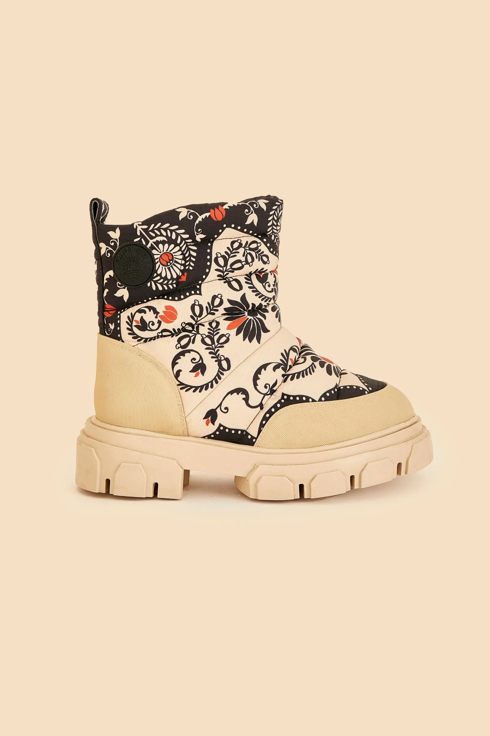 BLACK PASSION SCARF PUFFY ANKLE BOOT