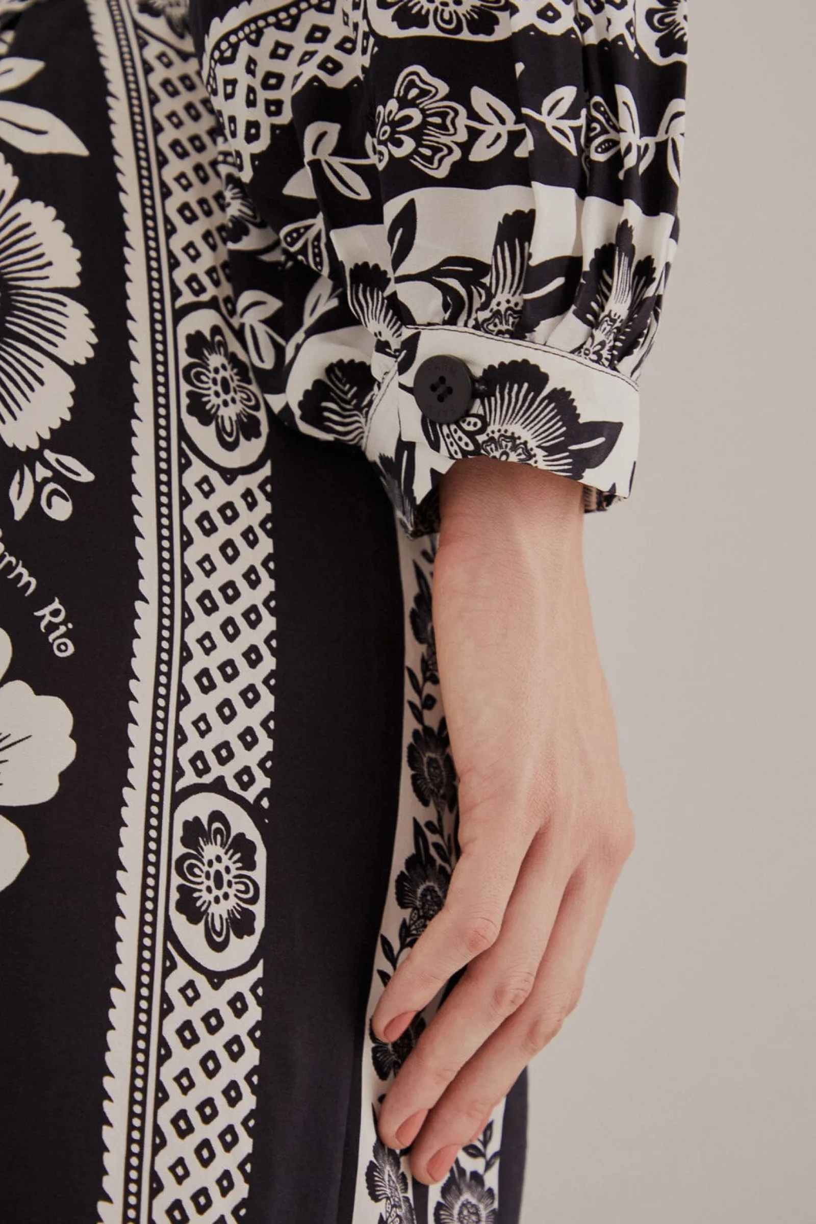 BLACK PINEAPPLE GARDEN JUMPSUIT