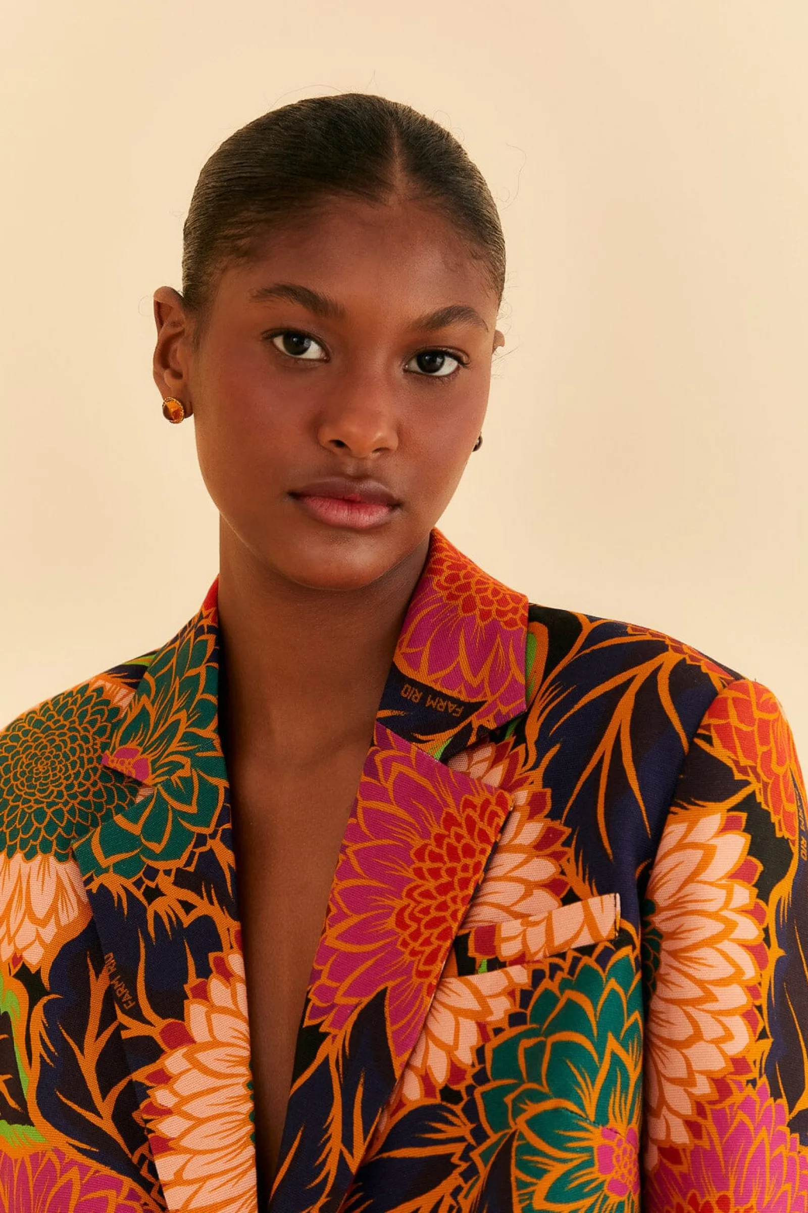 BLACK VINTAGE GARDEN CUT OUT BLAZER