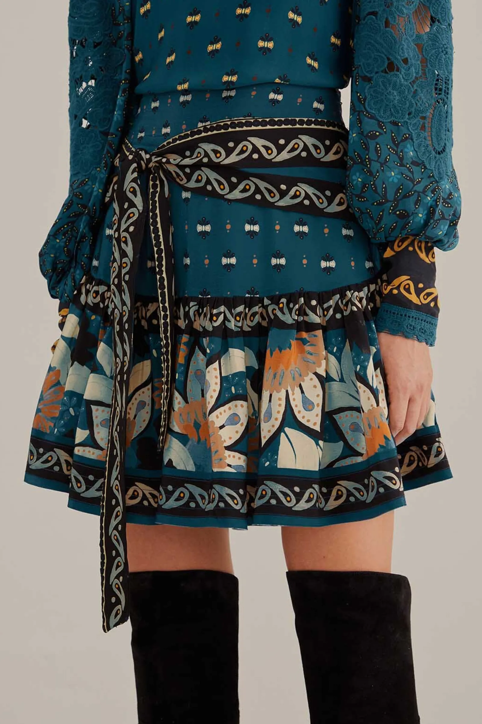 BLUE AINIKA CHILL MINI SKIRT