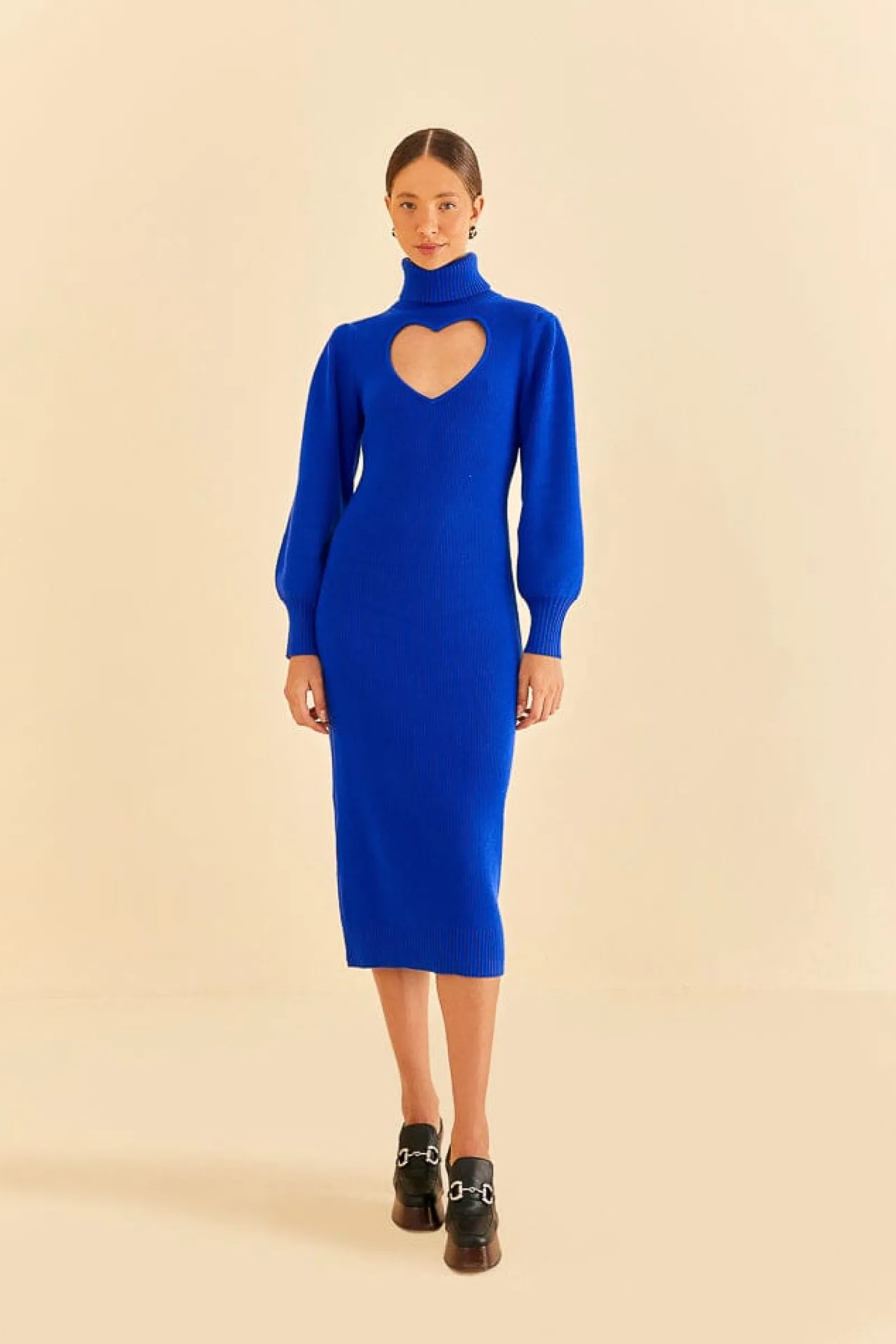  BLUE HEART NECKLINE KNIT DRESS