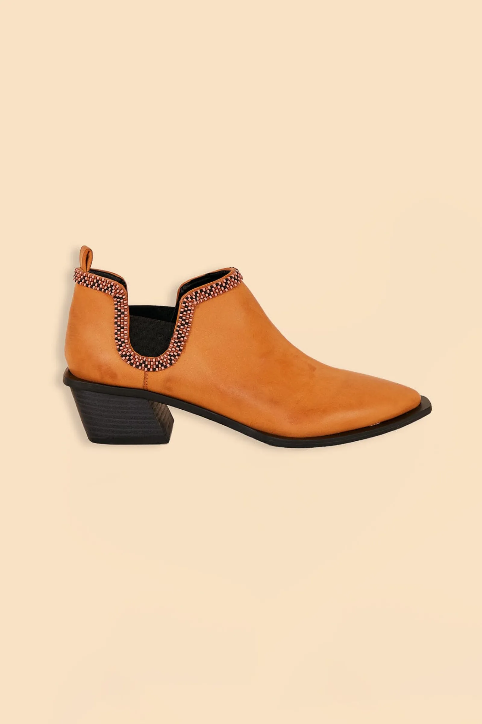 CARAMEL LOW CUT BOOT
