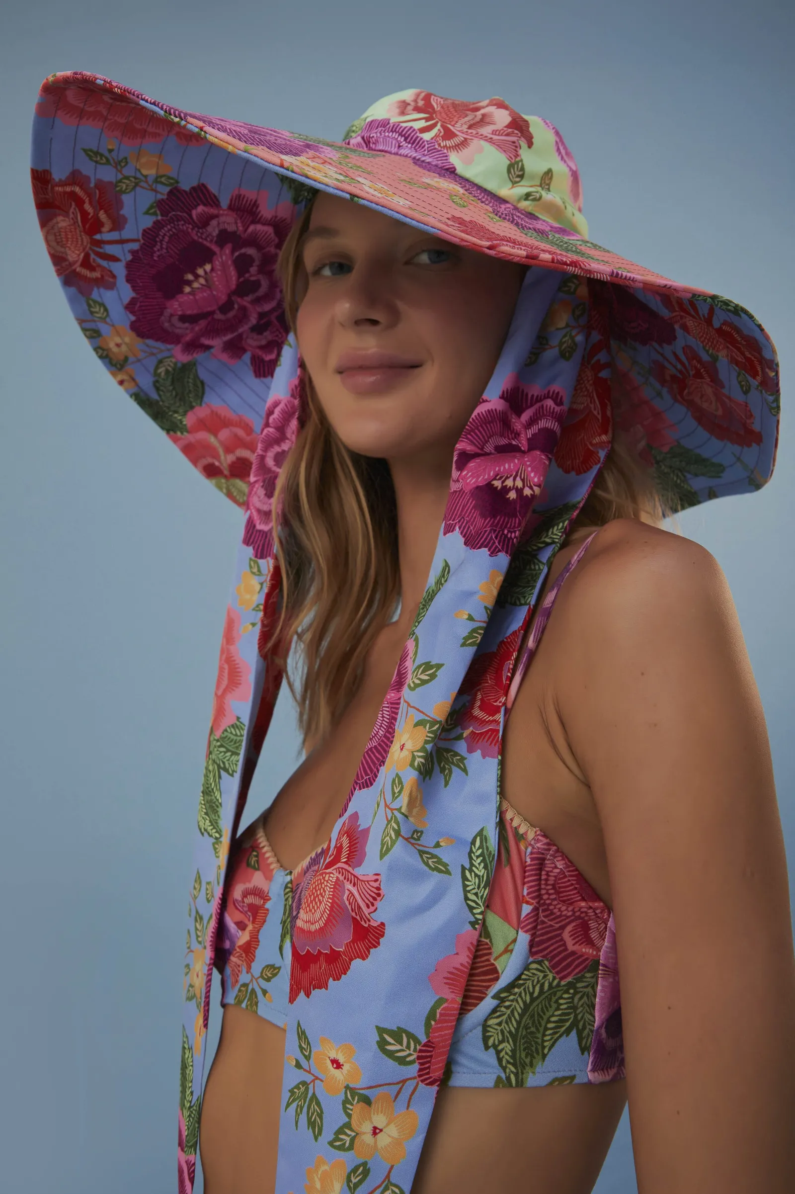  FLOWERS HAT