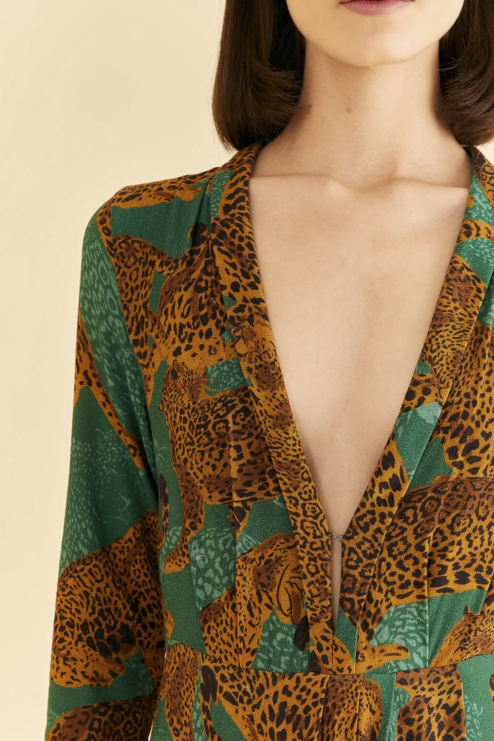 GREEN ARTSY LEOPARDS LONG SLEEVE MAXI DRESS