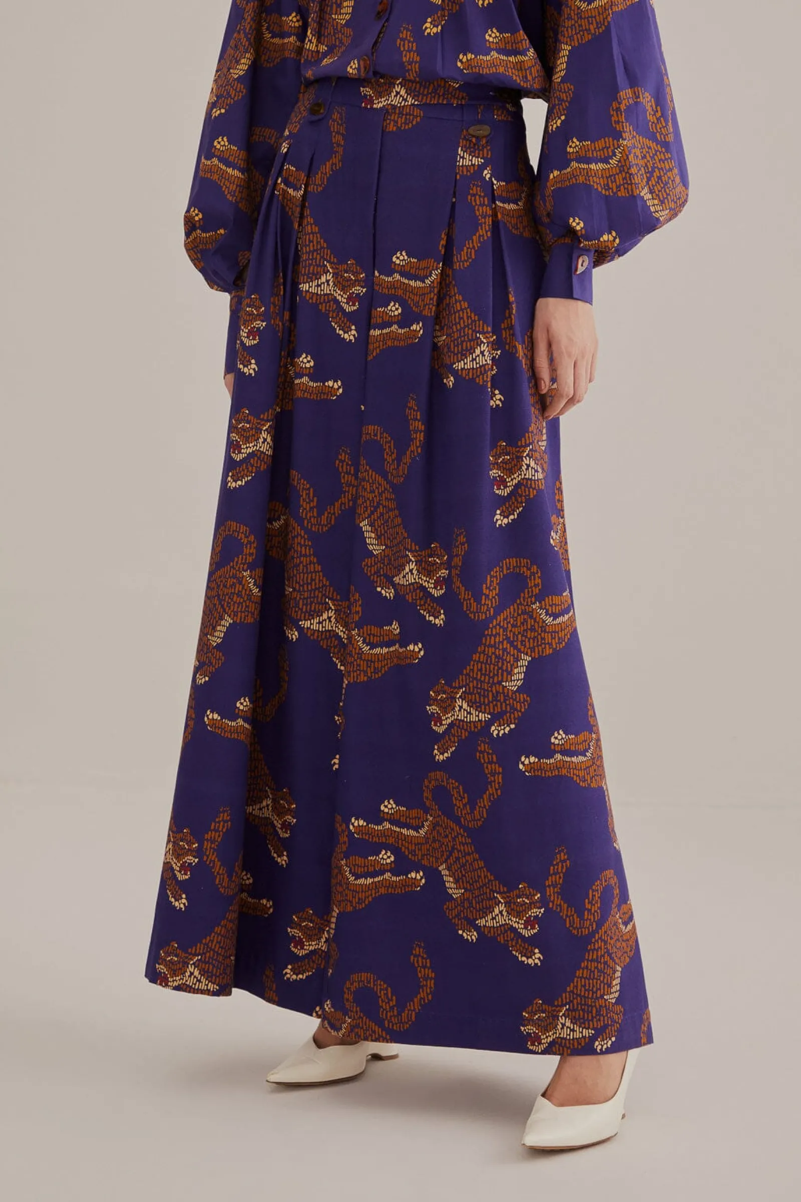 NAVY BLUE LEOPARDS TAILORED PANTS