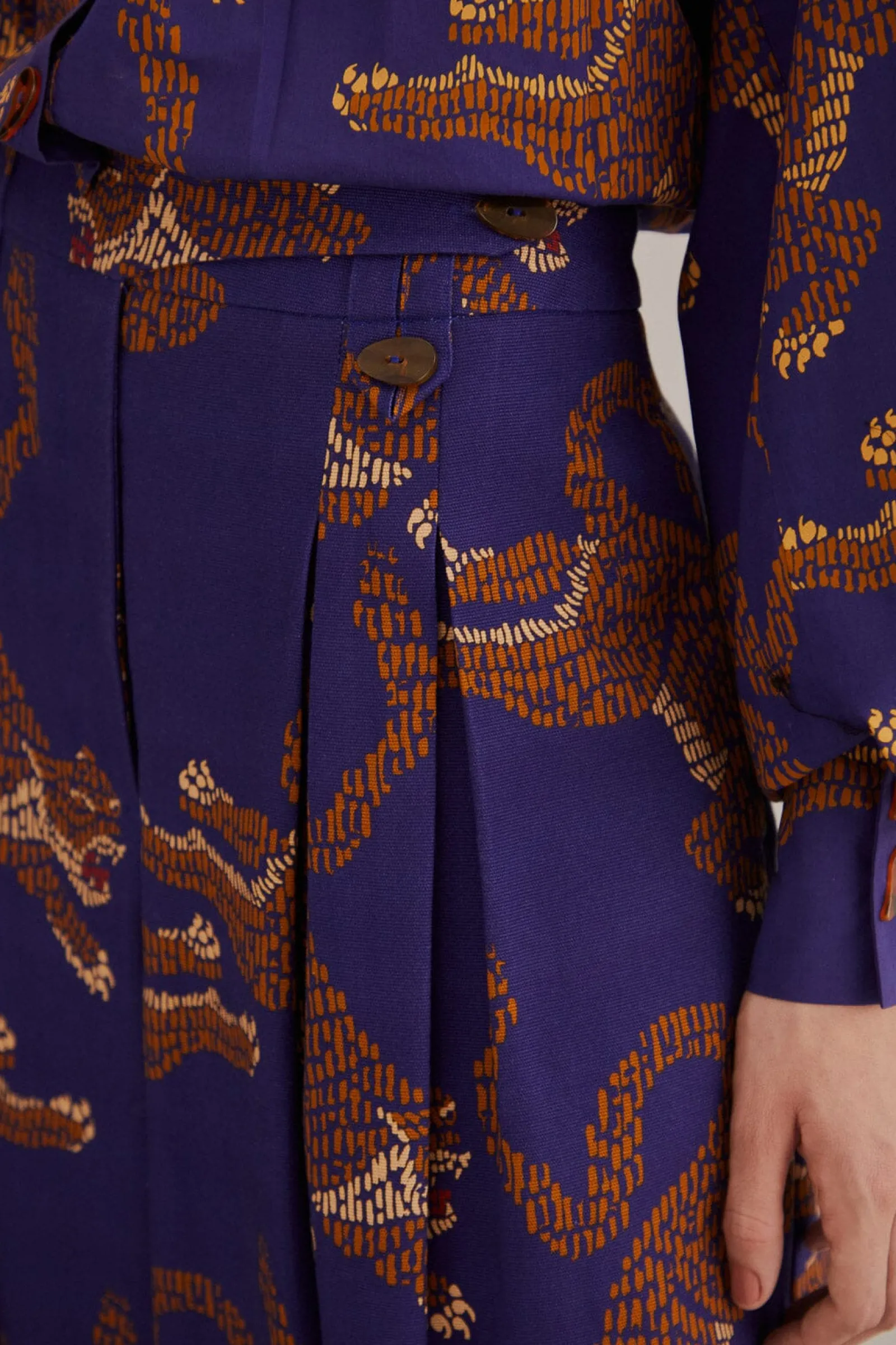 NAVY BLUE LEOPARDS TAILORED PANTS