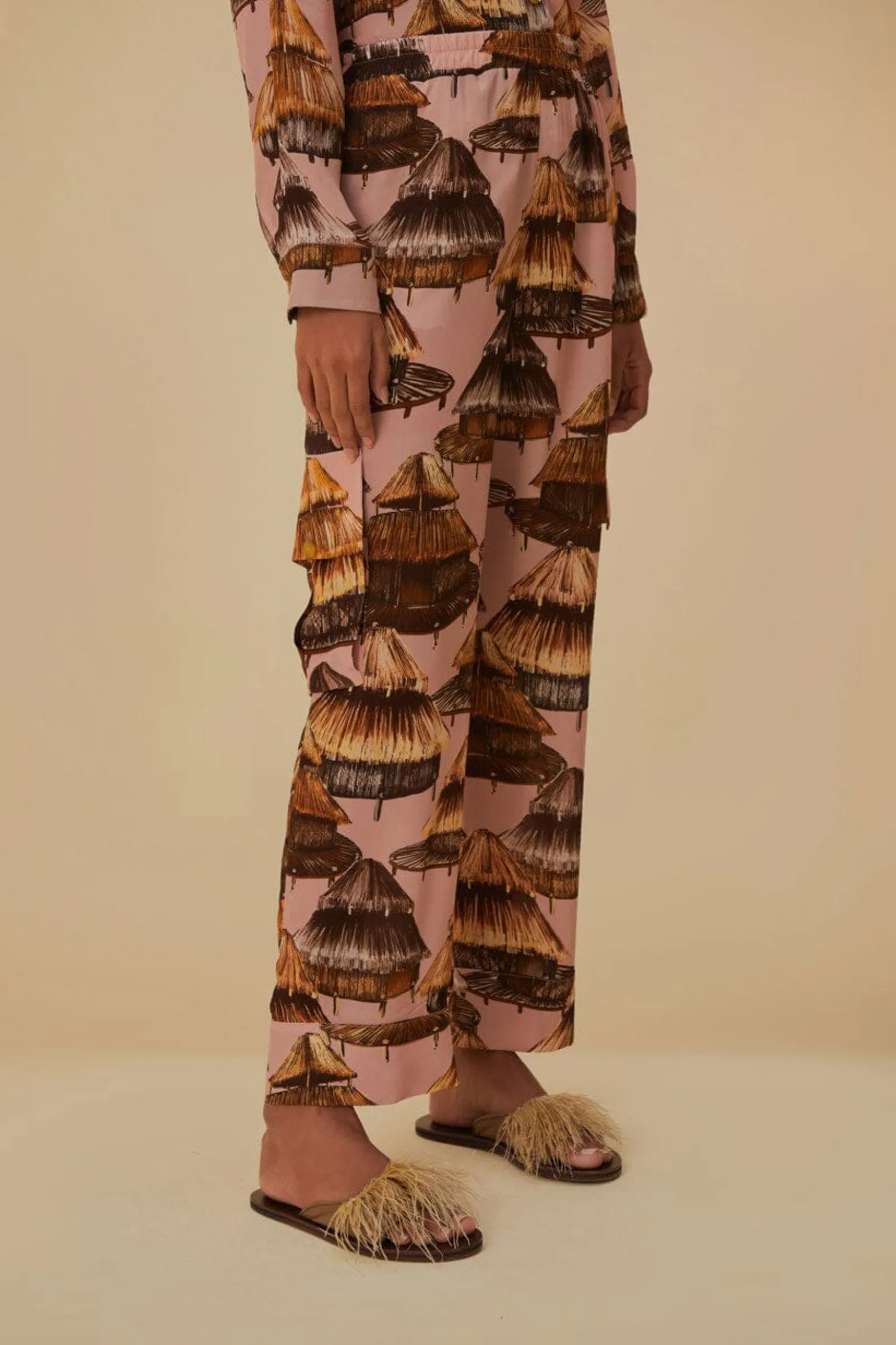 SHUHU BEIGE CARGO PANTS