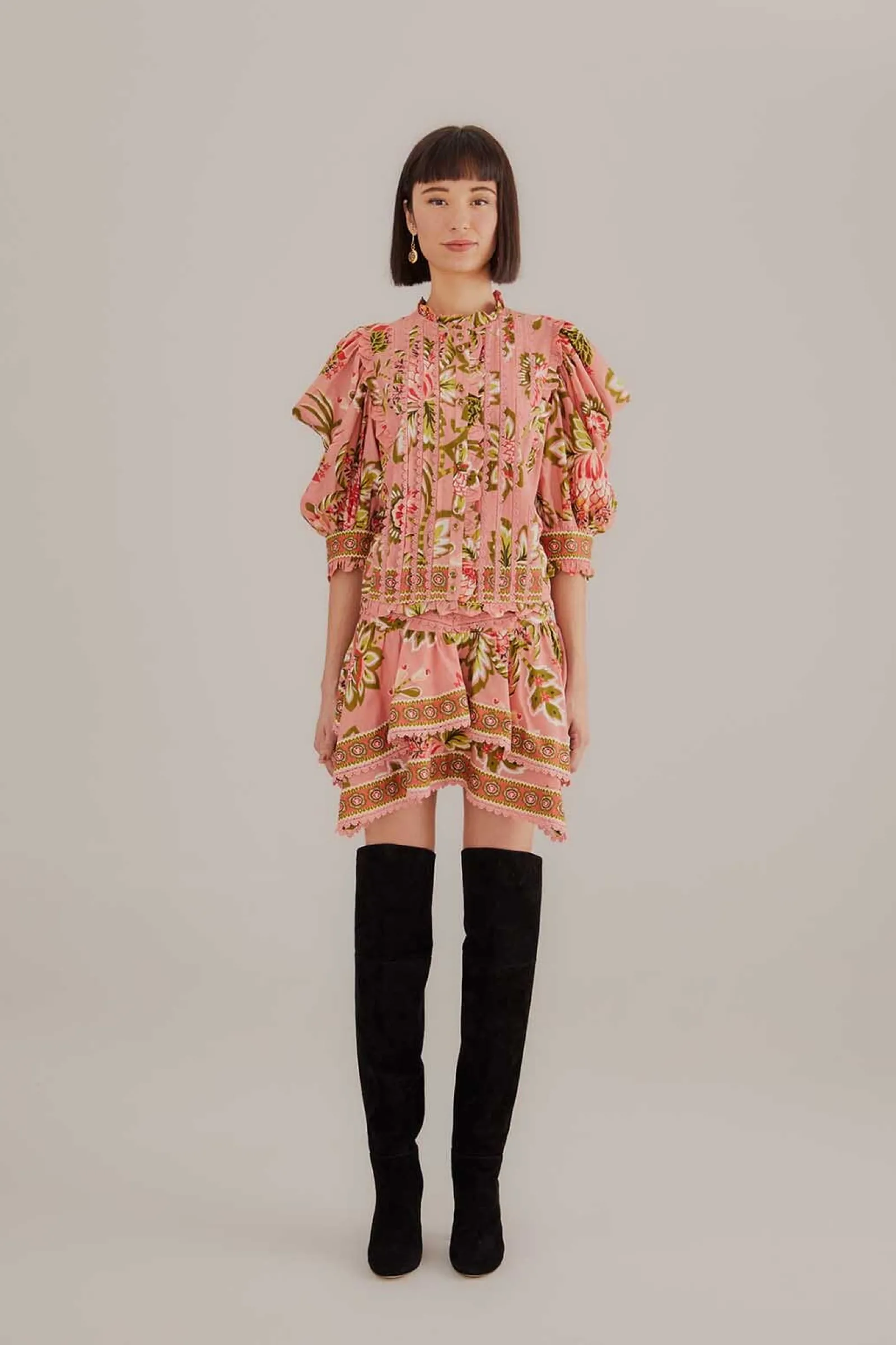 SOFT PINK AURA FLORAL SHORT SLEEVE BLOUSE