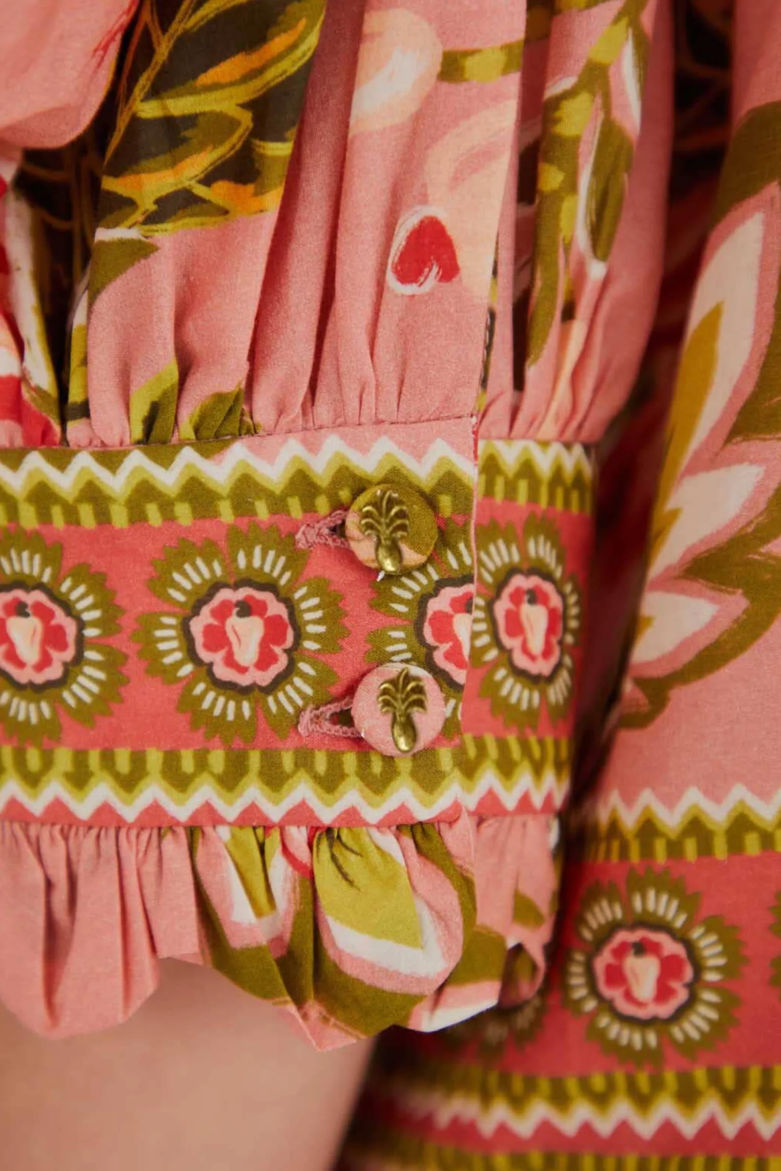 SOFT PINK AURA FLORAL SHORT SLEEVE BLOUSE