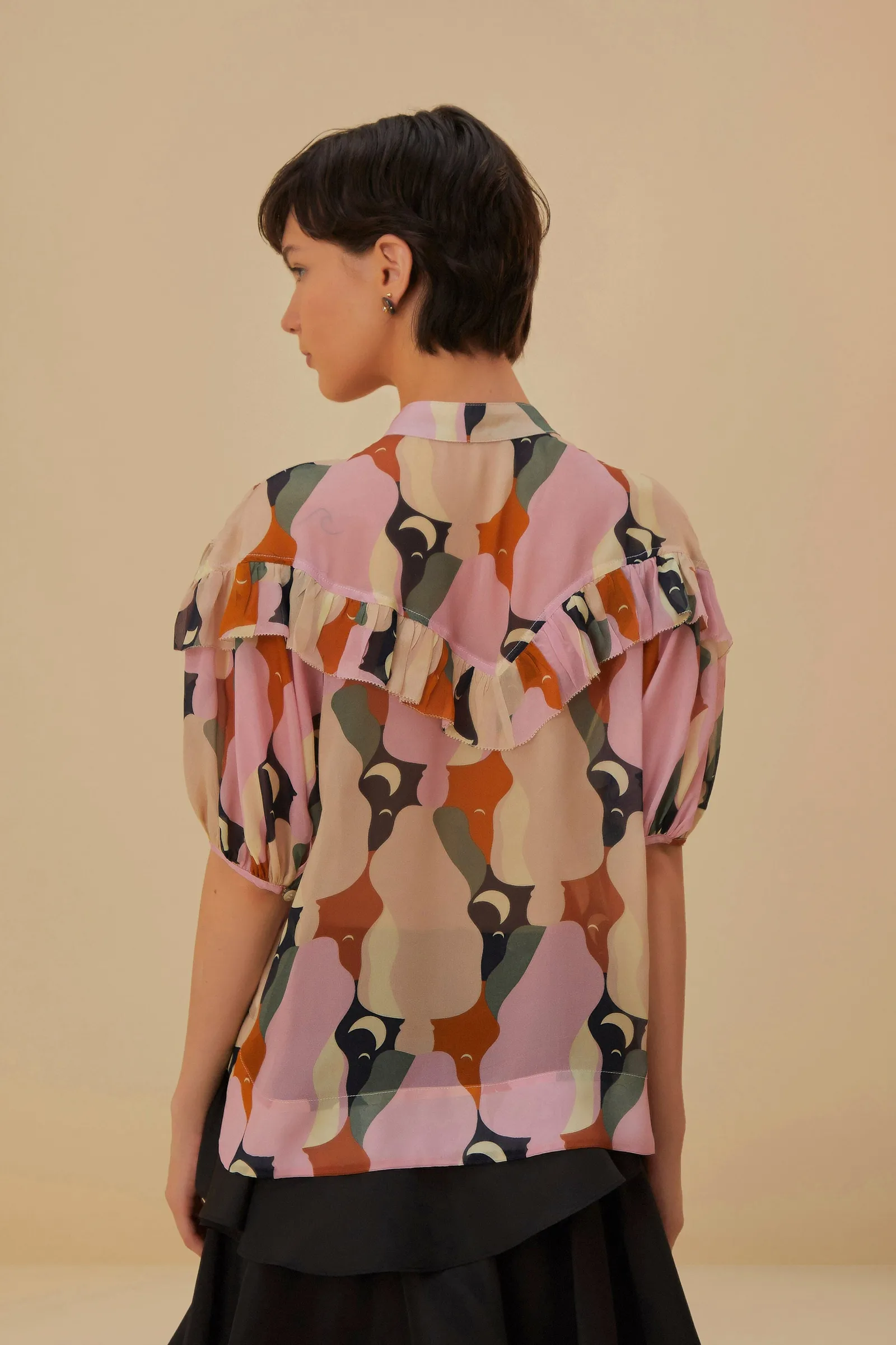 THE KISS MULTICOLOR SHORT SLEEVE BLOUSE